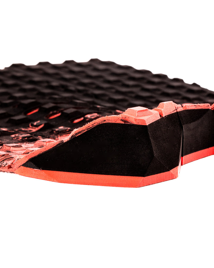 CREATURES OF LEISUTE MICK FANNING PERFORMANCE TRACTION - BLACK FADE FLURO RED - Sun Diego Boardshop